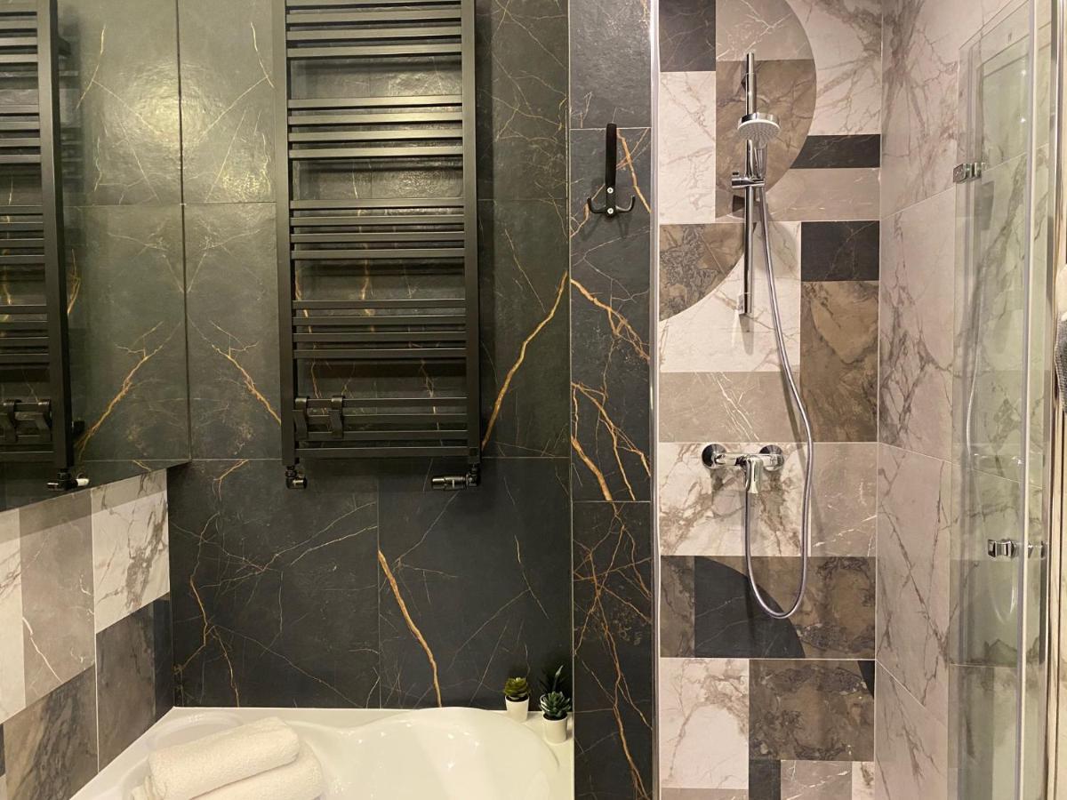 Family&Business Sauna Tężnia Apartments No13 Leśny nad Zalewem z Tarasem i Garażem oraz możliwością wyżywienia - Exclusive New! Kielce Zewnętrze zdjęcie